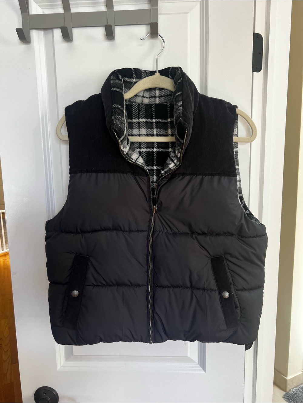 American Eagle Outfitters Black Reversible Puffer Vest with Soft Plaid Lining